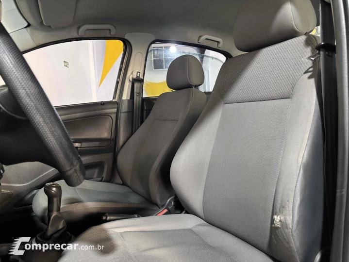 VOYAGE 1.0 MI 8V FLEX 4P MANUAL