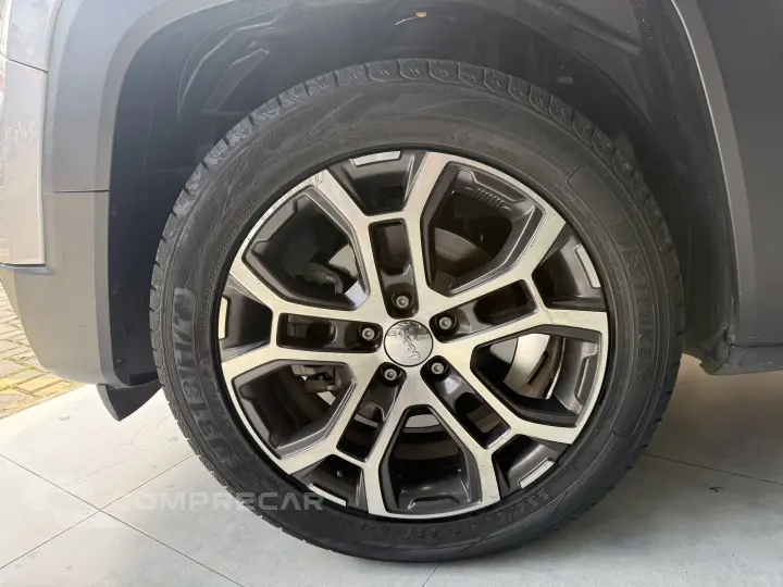 RENEGADE 1.3 T270 TURBO FLEX LONGITUDE AT6
