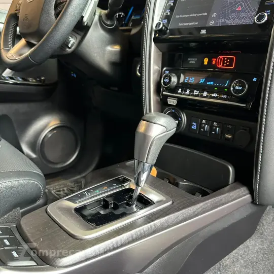 HILUX 2.8 SW4 4X4 8V