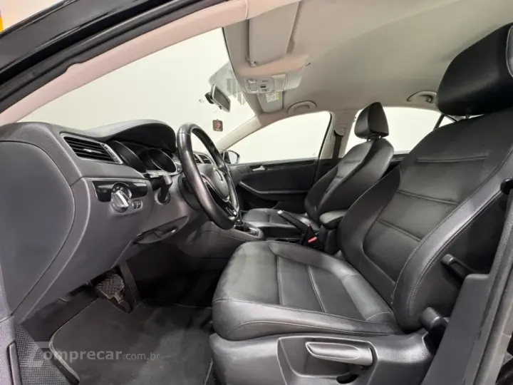 JETTA 2.0 TSI HIGHLINE 211CV GASOLINA 4P TIPTRONIC