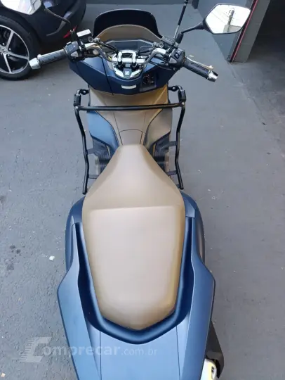 PCX 160 DLX