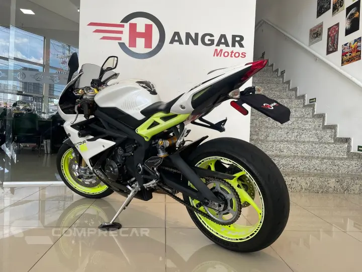 DAYTONA 675R