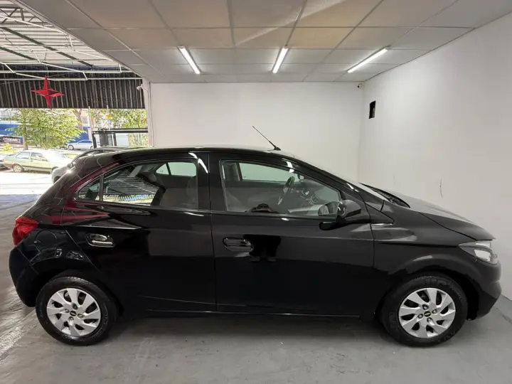 ONIX HATCH LT 1.0 8V FlexPower 5p Mec.