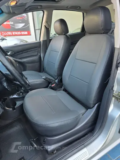 Focus Ghia Sed. 2.0 16V/ 2.0 16V Flex 4p