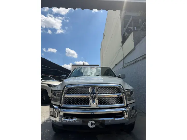 2500 6.7 LARAMIE 4X4 CD I6 TURBO DIESEL 4P AUTOMÁTICO