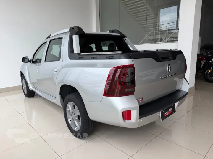 DUSTER OROCH Dyna. 2.0 Flex 16V Aut.