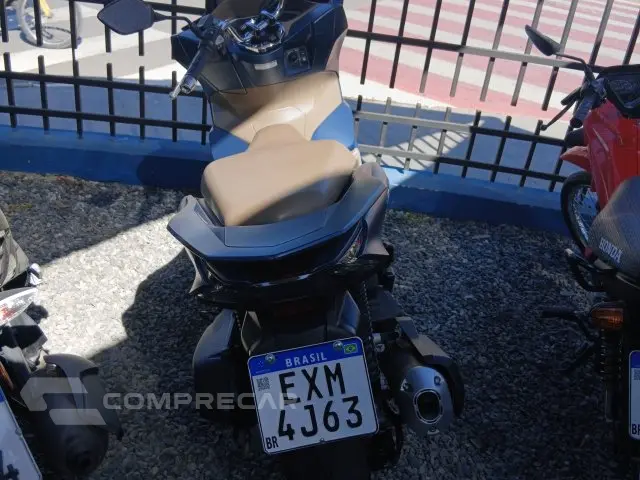PCX DLX - SCOOTER