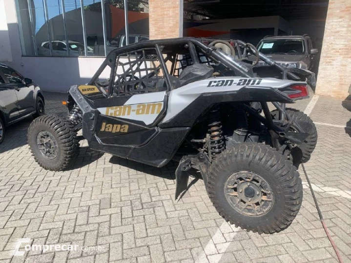 CAN-AM SSV Maverick