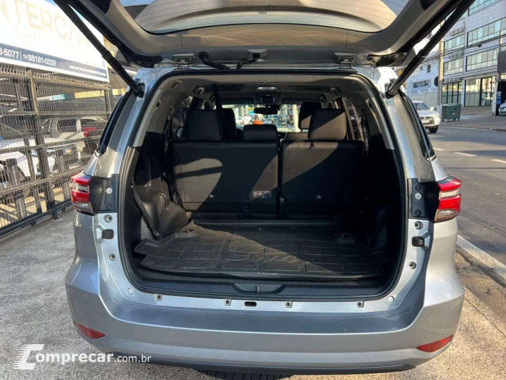 HILUX SW4 2.8 D-4d Turbo SRX 7L 4X4