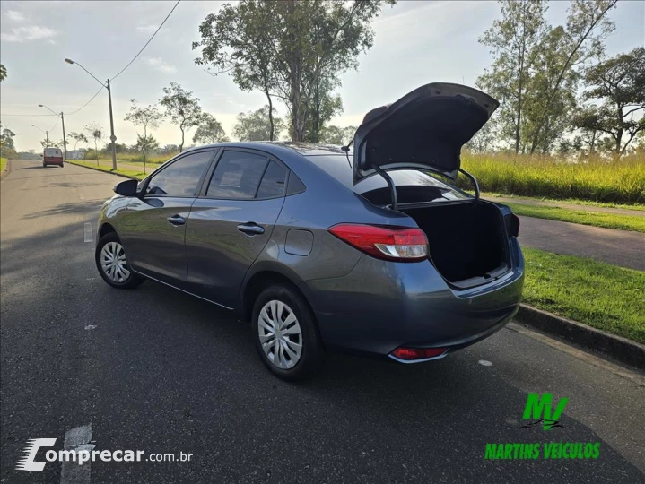 YARIS 1.5 16V FLEX SEDAN XL LIVE MULTIDRIVE