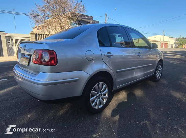 POLO SEDAN 1.6 MI 8V