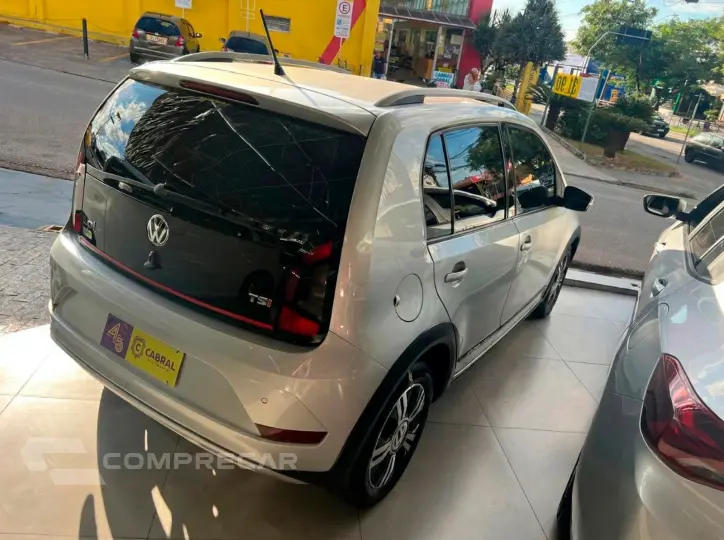 up! cross 1.0 TSI Total Flex 12V 5p