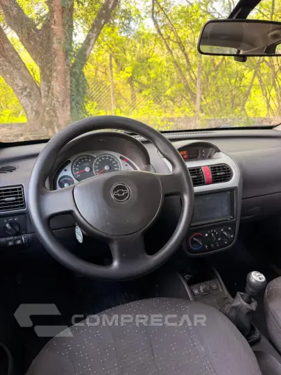 CORSA 1.4 MPFI Premium Sedan 8V