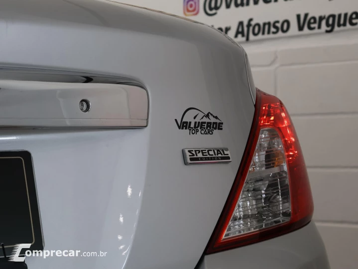 VERSA 1.6 16V V-drive Special Edition
