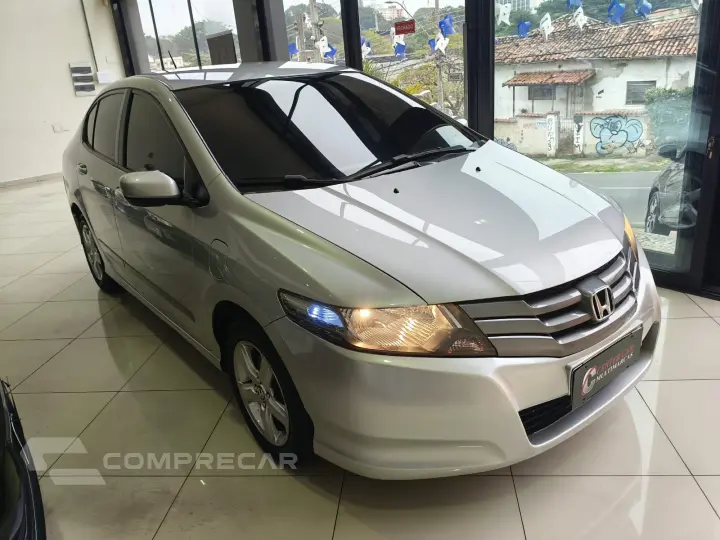 CITY 1.5 DX Sedan 16V
