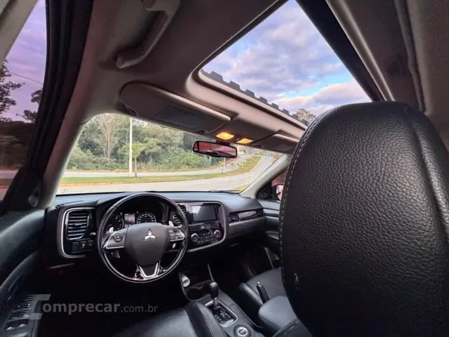 OUTLANDER 3.0 GT 4X4 V6 24V GASOLINA 4P AUTOMÁTICO