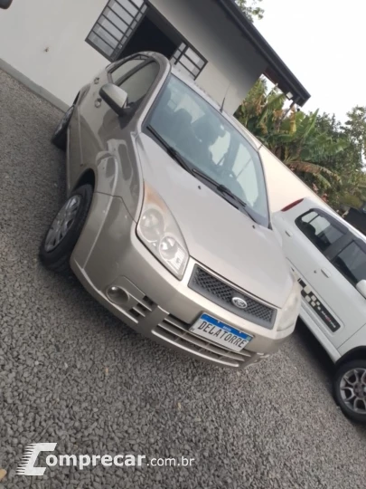 Fiesta Sedan 1.6 4P FLEX