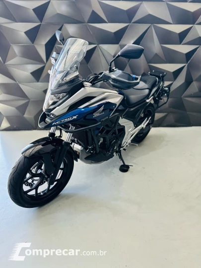 nc 750x
