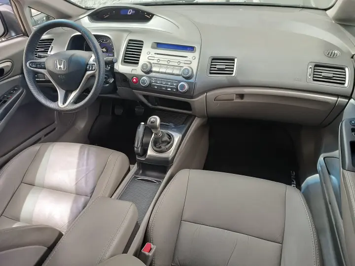 CIVIC 1.8 LXL 16V