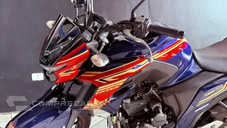 FZ25 ABS limited edition versão Marvel