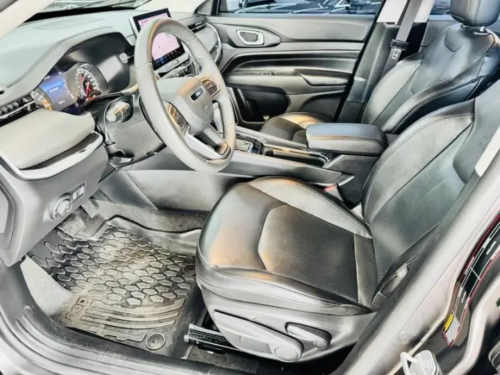 COMPASS LONG. T270 1.3 TB 4X2 FLEX AUT.