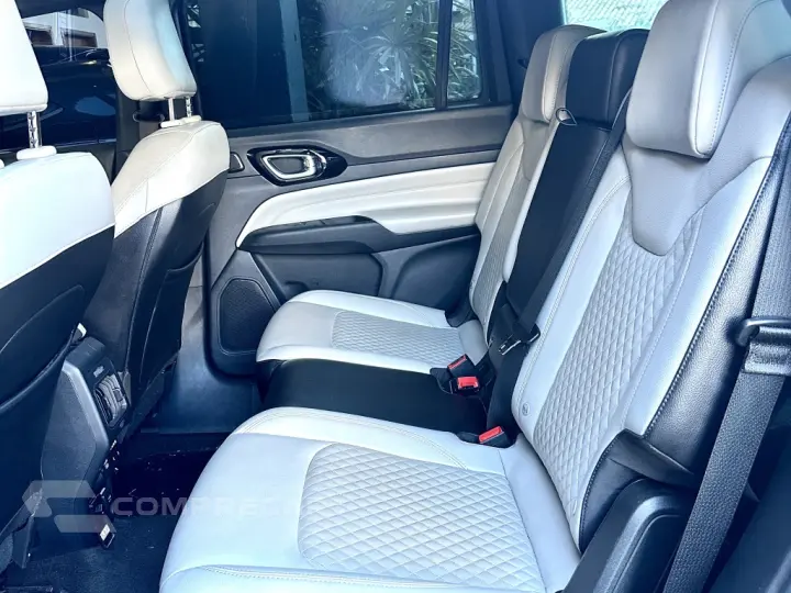 COMMANDER 1.3 T270 TURBO FLEX OVERLAND AT6