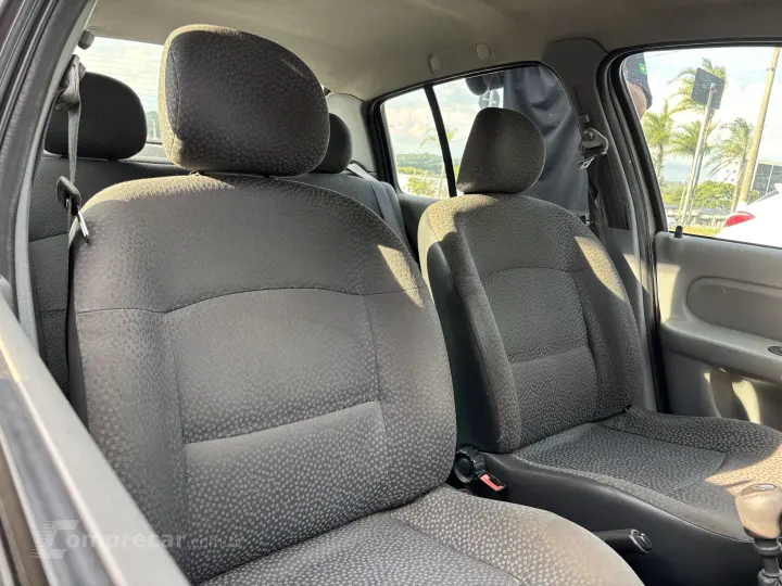 CLIO 1.0 Authentique Sedan 16V