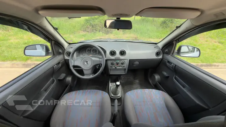 CELTA 1.0 MPFI Life 8V