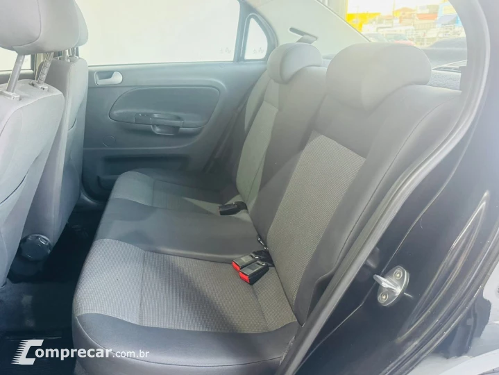 VOYAGE 1.0 12V MPI Totalflex