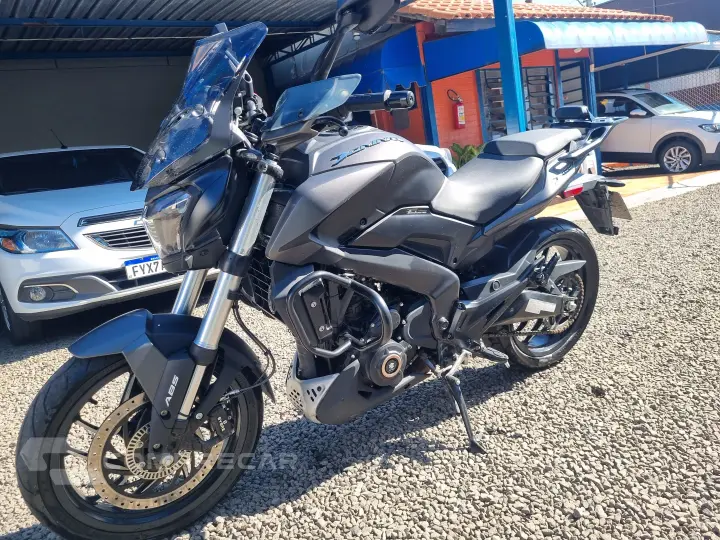 Dominar 400