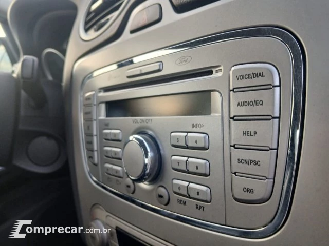 FOCUS SEDAN - 2.0 GLX SEDAN 16V 4P MANUAL