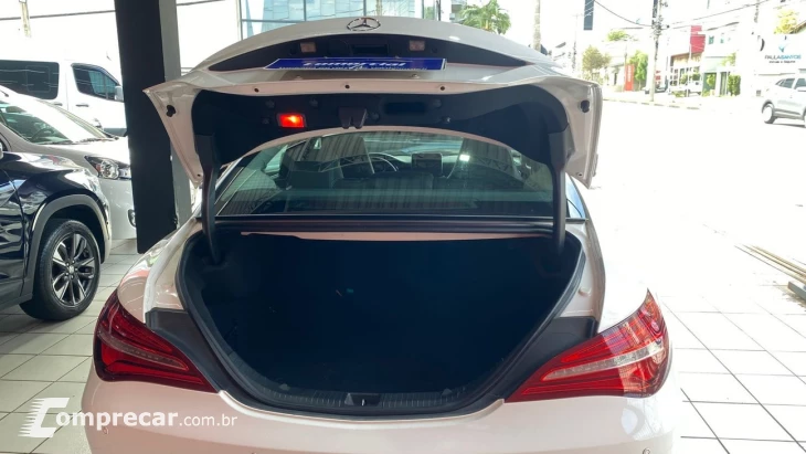 MERCEDES-BENZ CLA 180 1.6 CGI 7G-DCT