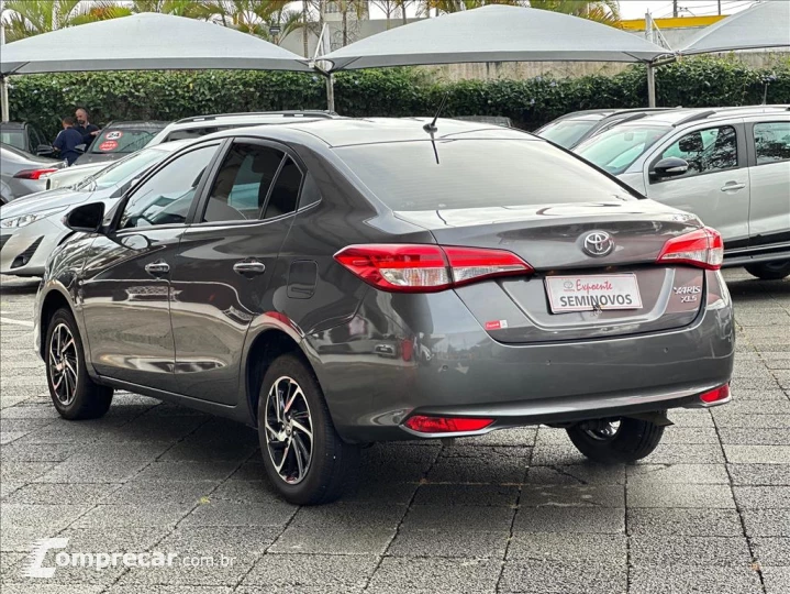 YARIS 1.5 16V FLEX SEDAN XLS CONNECT MULTIDRIVE