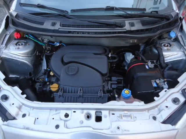 UNO 1.0 Vivace 8V