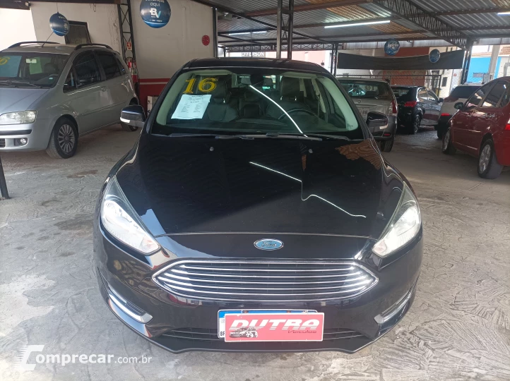 FOCUS 2.0 Titanium Fastback 16V