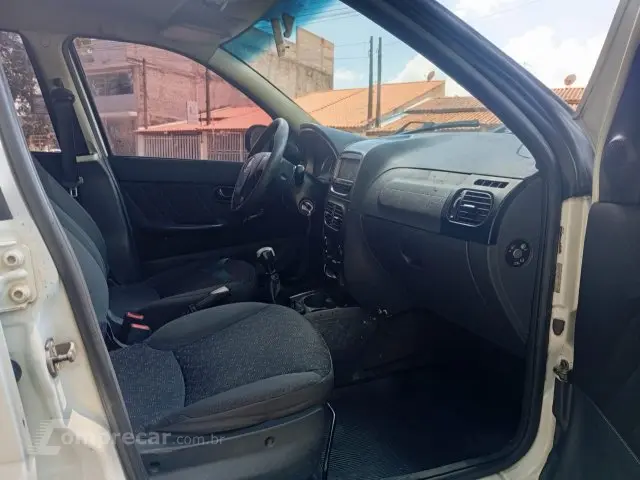 PALIO WEEKEND - 1.6 TREKKING WEEKEND 16V 4P MANUAL