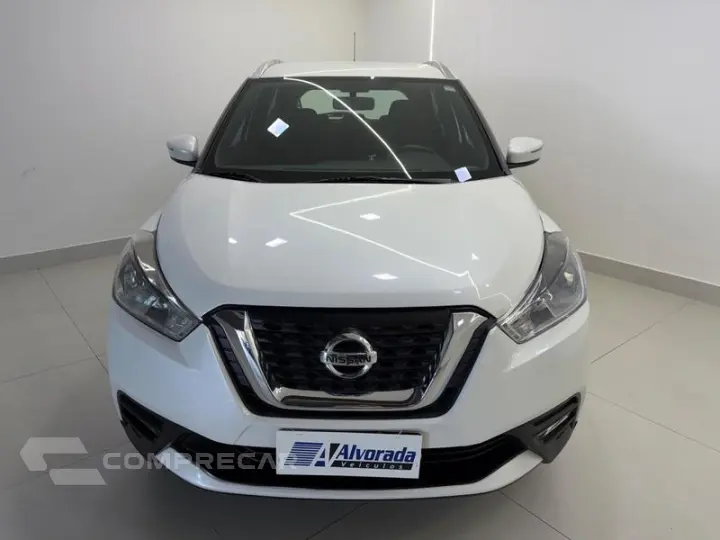 KICKS SV CVT