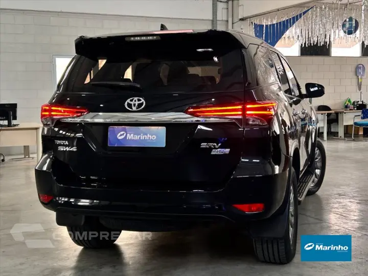 HILUX SW4 2.7 VVT-i FLEX SRV 7L 4X2 AUTOMÁTICO