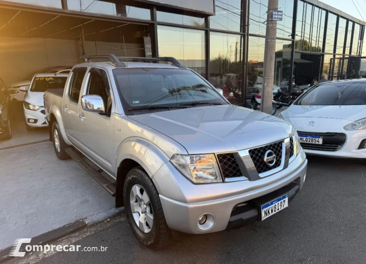 Frontier LE CD 4x4 2.5 TB Diesel Mec.