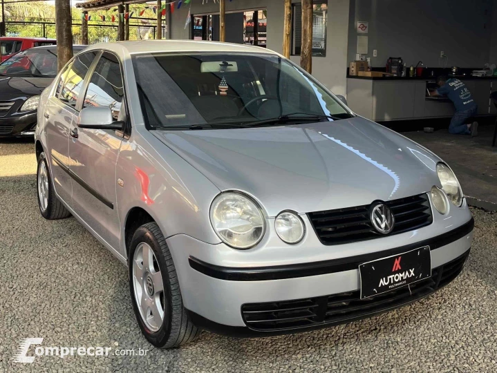 POLO SEDAN 1.6 MI 8V FLEX 4P MANUAL