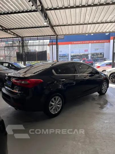 CERATO 1.6 E.213 Sedan 16V