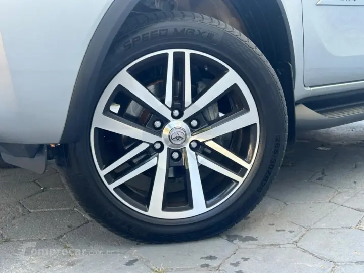 HILUX SW4 2.7 SRV 7 LUGARES 4X2 16V FLEX 4P AUTOMÁTICO