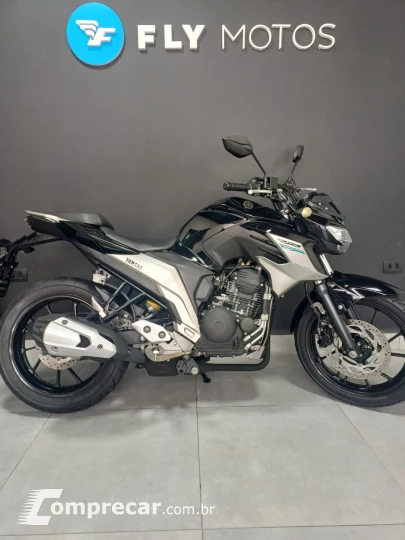 FZ25 250 FAZER