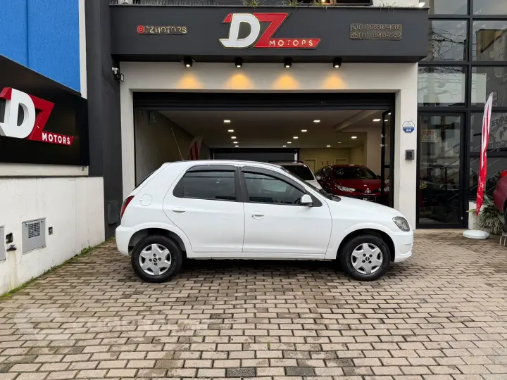 CELTA 1.0 MPFI LT 8V