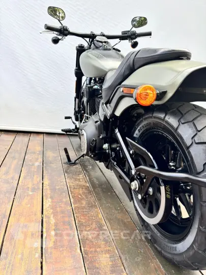 HARLEY-DAVIDSON SOFTAIL FAT BOB 114