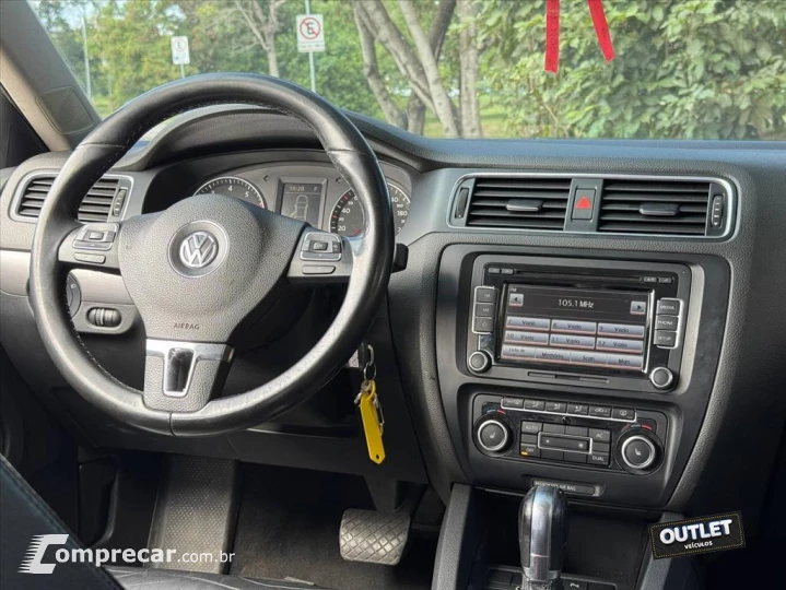 JETTA 2.0 TSI HIGHLINE 200CV GASOLINA 4P TIPTRONIC