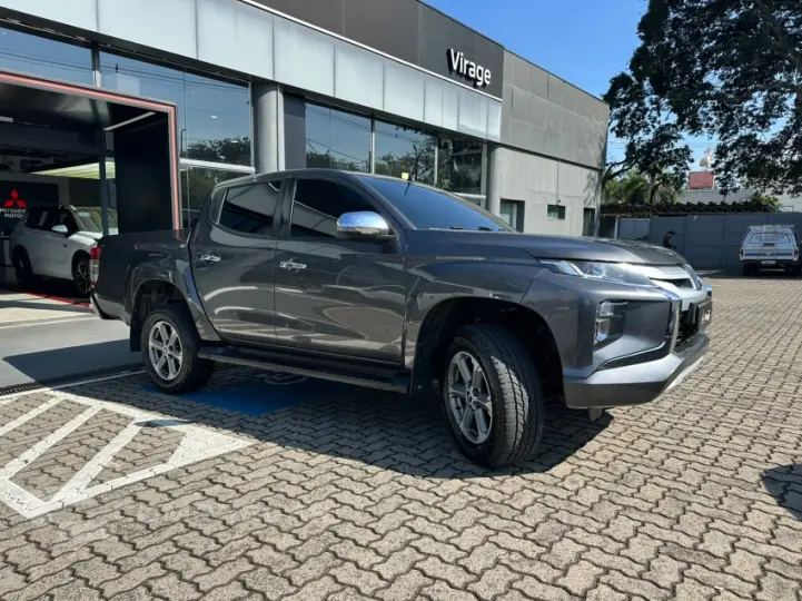 L200 TRITON 2.4 16V Turbo Sport HPE CD 4X4