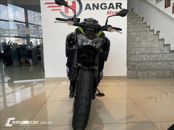Z900
