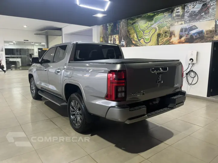TRITON 2.4 Biturbo CD Hpe-s 4X4