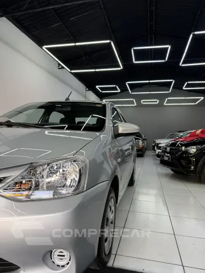 ETIOS 1.5 XS Sedan 16V